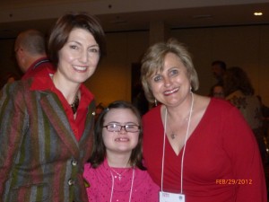 Congresswoman McMorris Rodgers, Rachel and Jawanda at 2012 NDSS Buddy on Washington